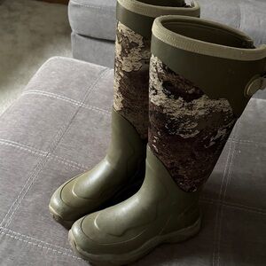 Size 8 - Lacrosse Alpha Agility 17” TrueTimber Strata Camouflage Snow Boots 5mm